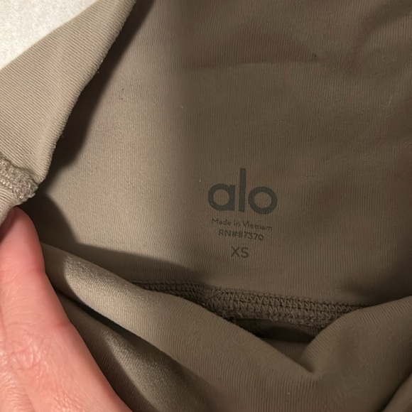 Alo - Picture 2 of 4